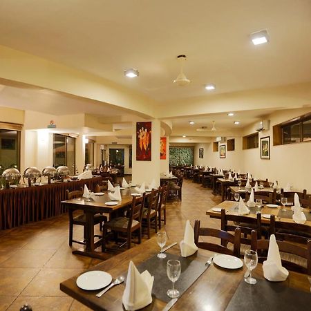 The Sea Horse Resort Baga Exterior foto