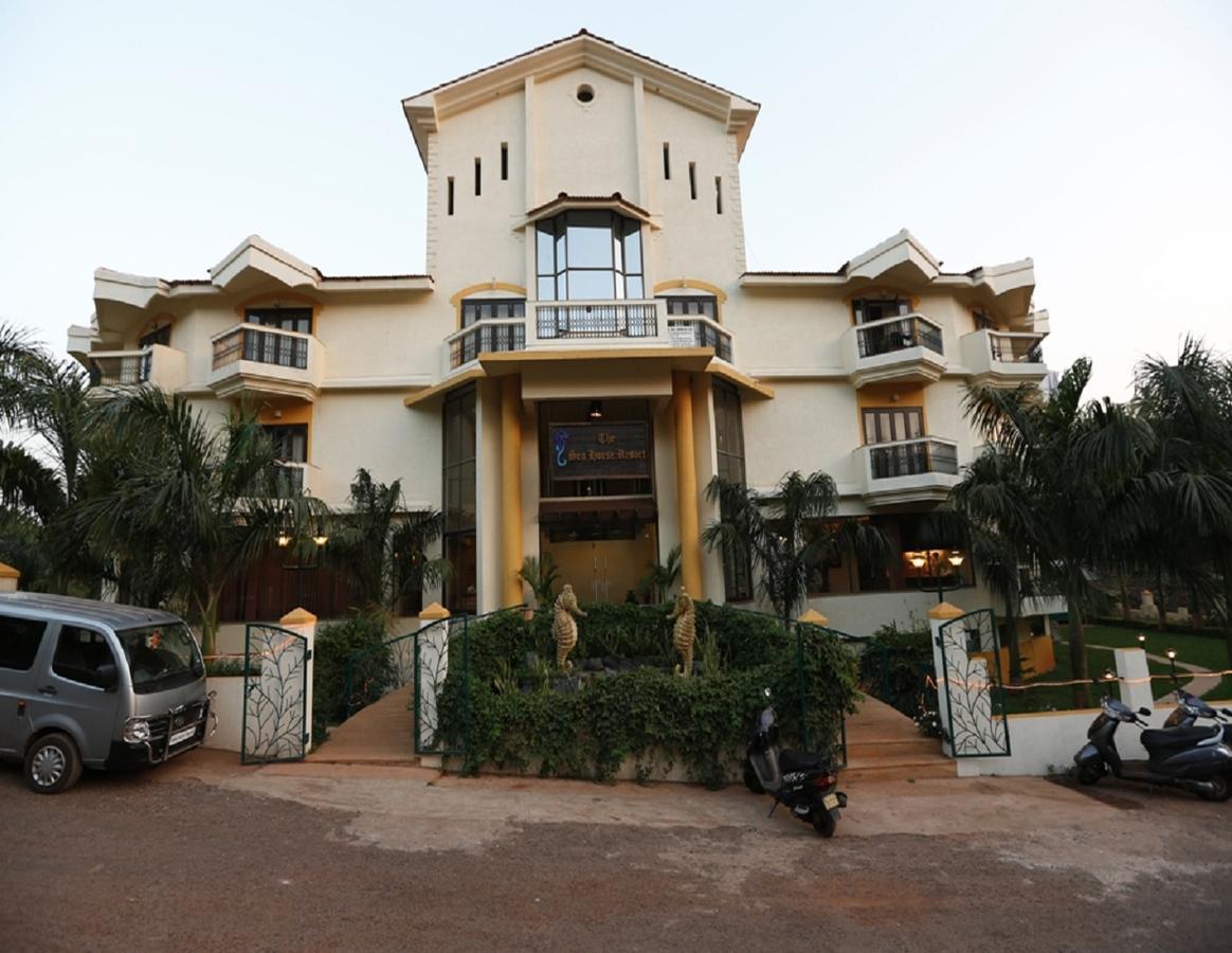 The Sea Horse Resort Baga Exterior foto