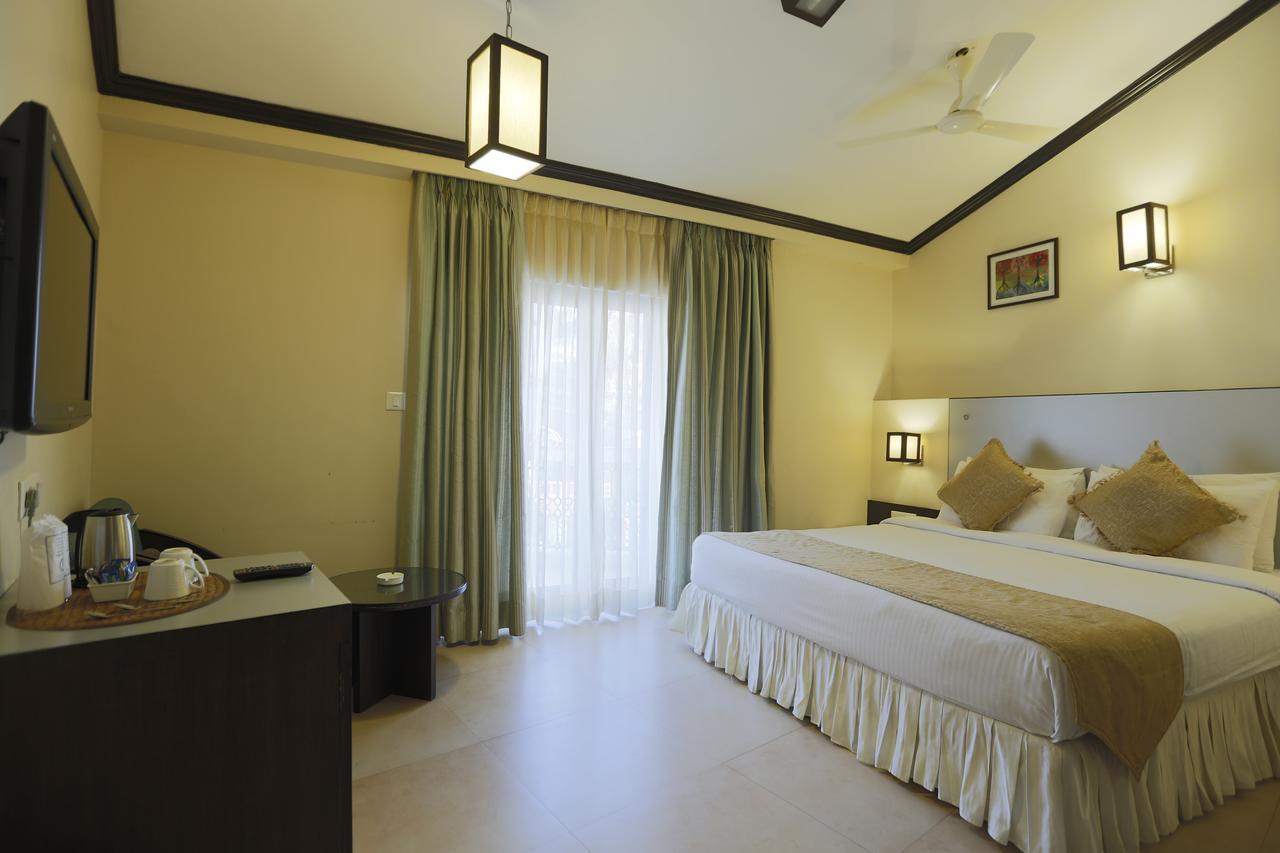 The Sea Horse Resort Baga Exterior foto